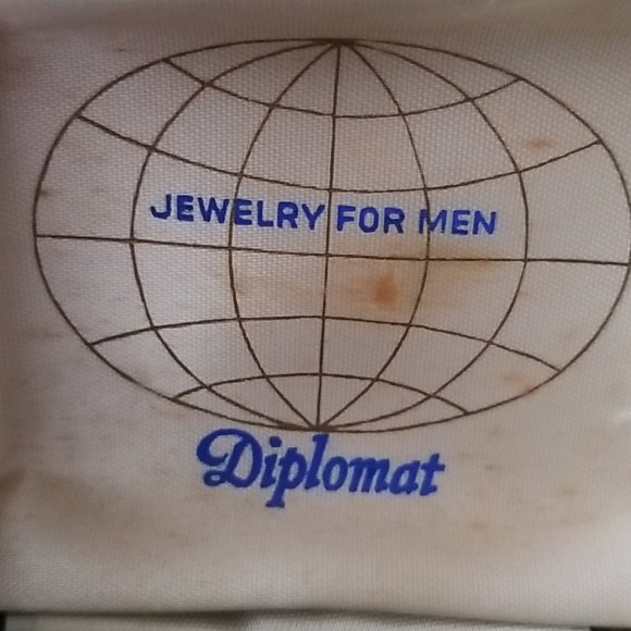 Vtg Cuff/Tie Set - Picture 5 of 5